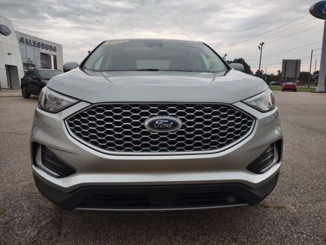 Certified Used 2023 Silver Ford SEL image 8