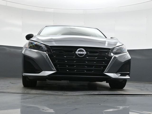 Used 2024 Gray Nissan 2.5 SV image 38
