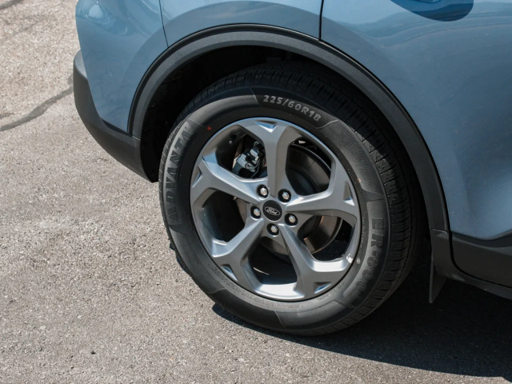 Used 2025 Vapor Blue Metallic Ford ST Line image 4