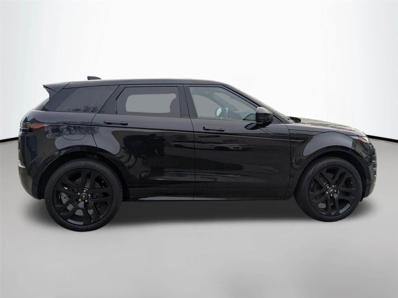 Used 2024 Santorini Black Metallic Land Rover Dynamic SE image 4