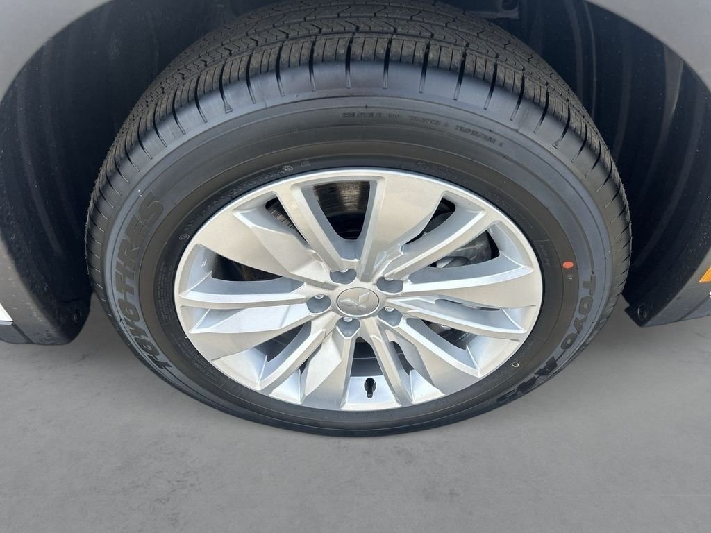 New 2026 WHT DIAMOND Mitsubishi ES image 10