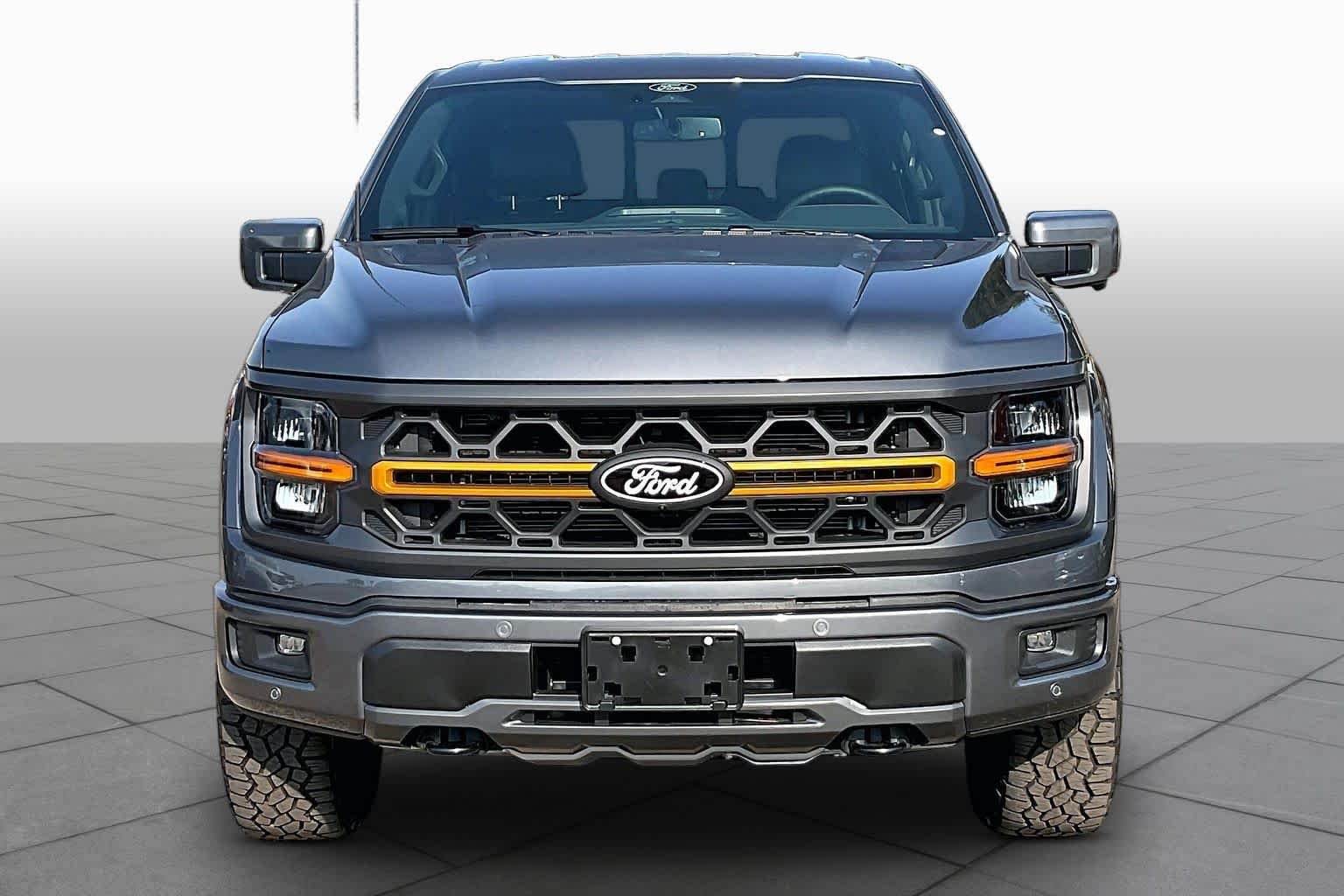 New 2026 Carbonized Gray Metallic Ford Tremor® image 3