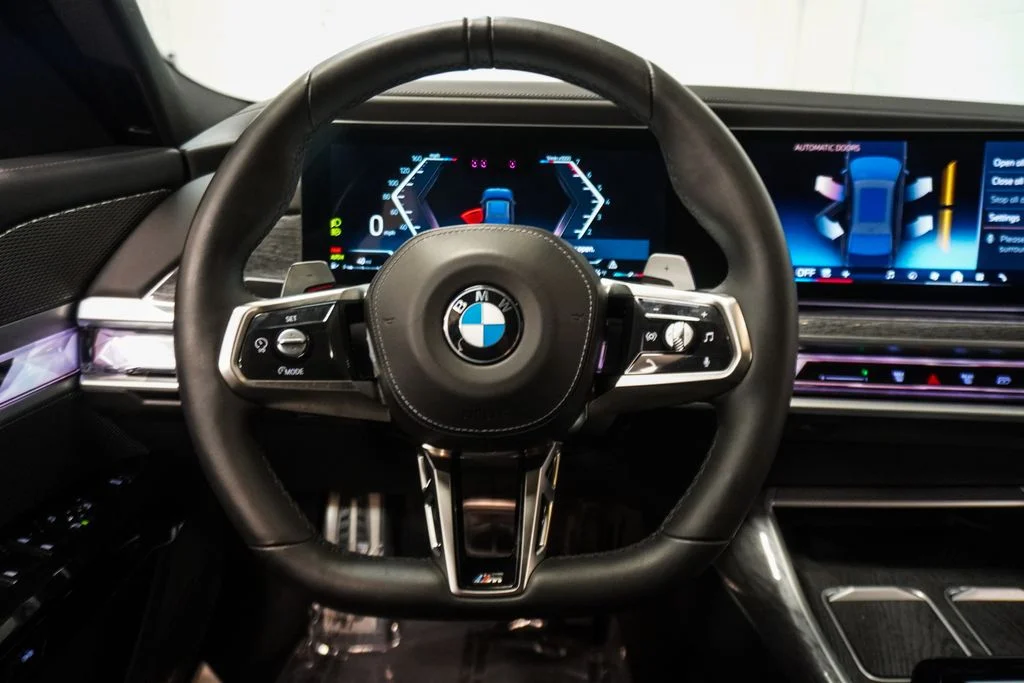 Used 2023 Black BMW 760i xDrive image 16