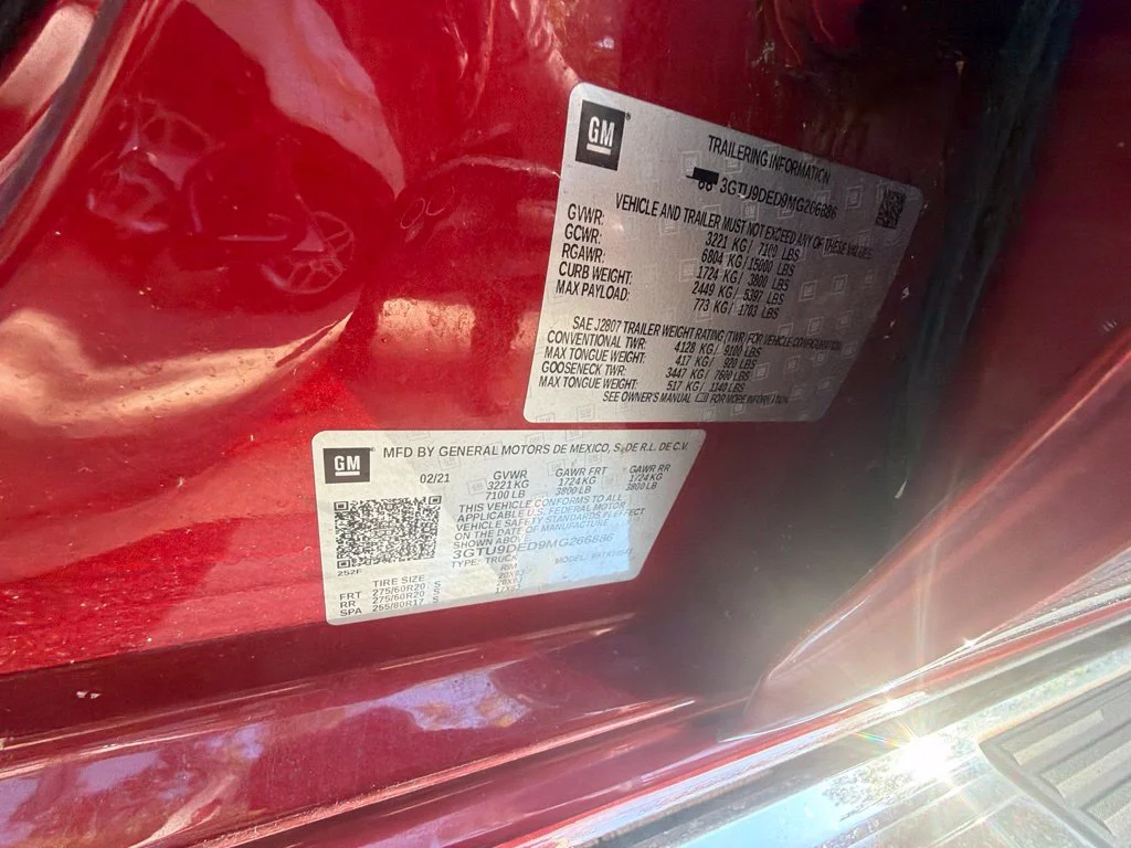 Used 2021 Red GMC SLT image 18