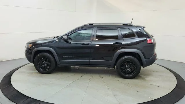 Used 2019 Black Jeep Trailhawk image 7