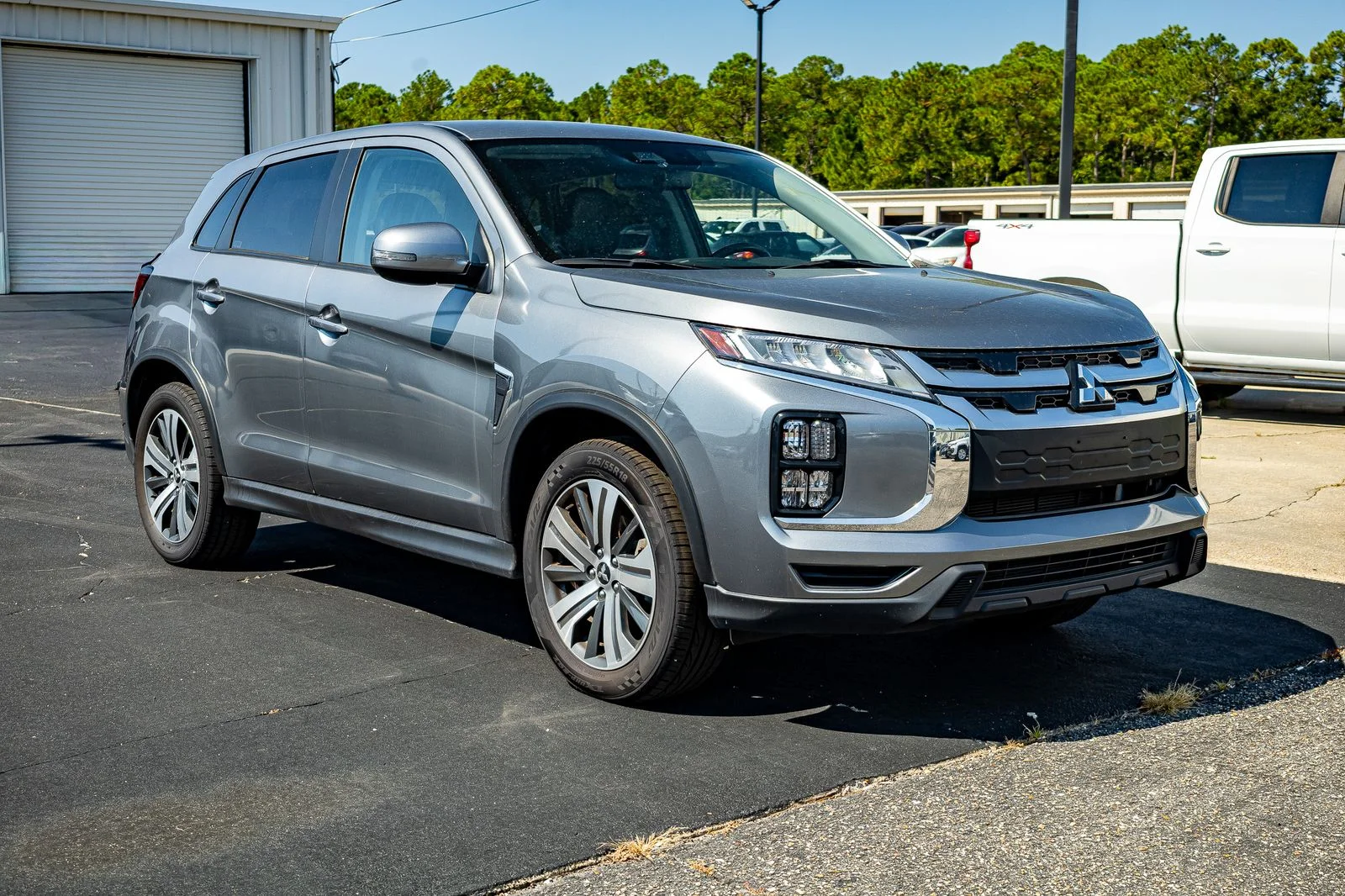 Used 2024 Silver Mitsubishi 2.0 ES image 3