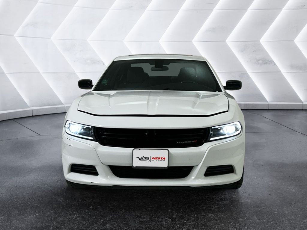 Used 2023 White Dodge SXT image 2