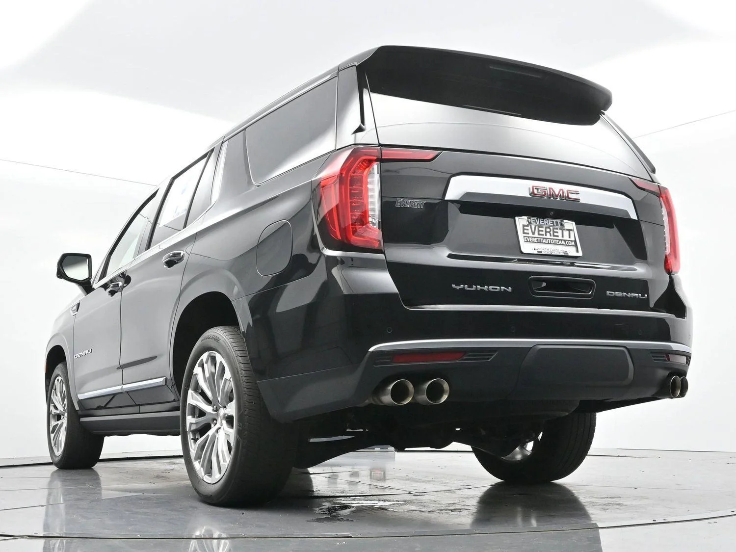 Used 2024 Onyx Black GMC Denali image 55