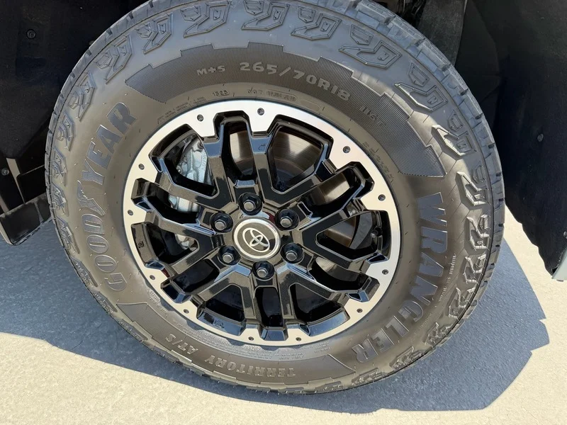Used 2023 Green Toyota SR5 image 24