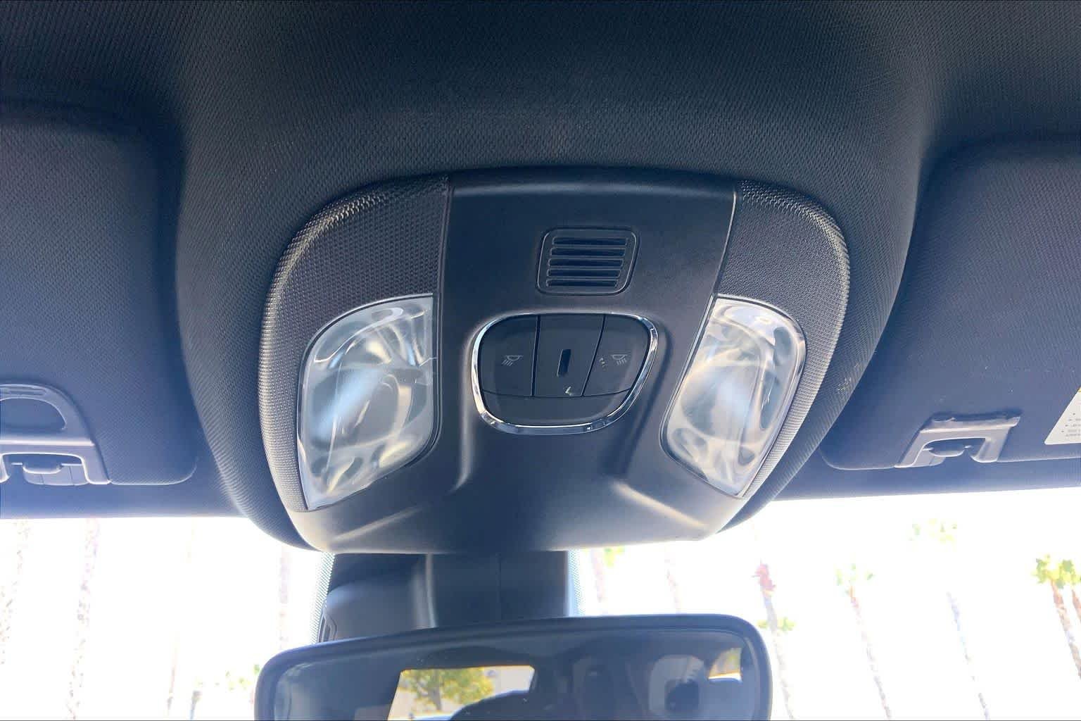 Used 2023 Granite Crystal Metallic Clearcoat Jeep Altitude image 31