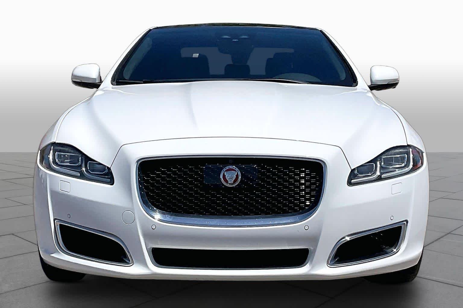Pre-Owned 2019 Jaguar XJ XJ50 V6