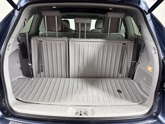 Certified Used 2018 Shoreline Mist Toyota XLE image 21