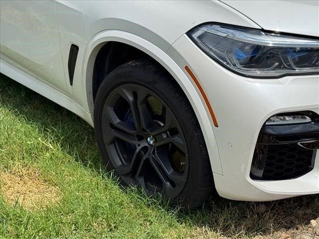 Used 2019 White BMW xDrive50i image 11