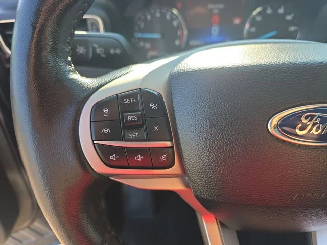 Used 2022 Gray Ford Limited image 19