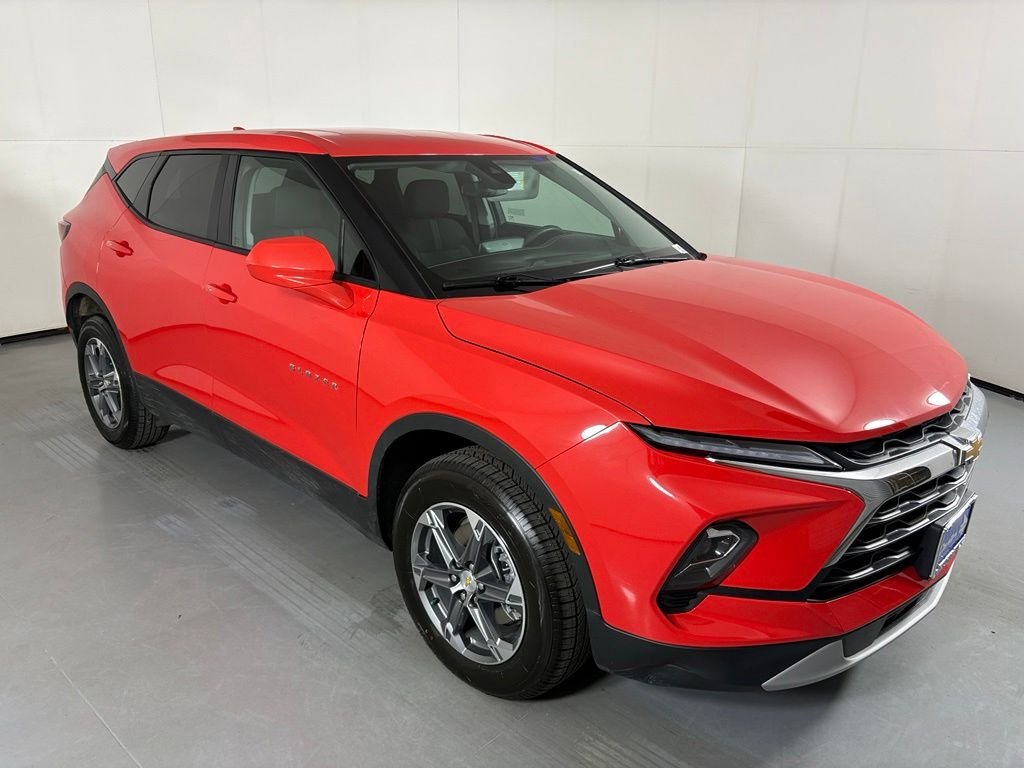 Used 2025 Orange Chevrolet LT image 2
