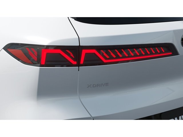 New 2027 Mineral White Metallic BMW  image 8