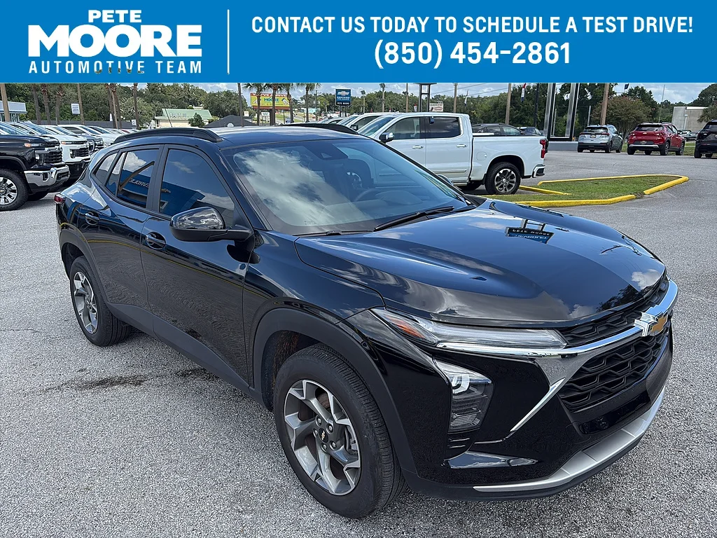 Used 2025 Mosaic Black Metallic Chevrolet  image 1