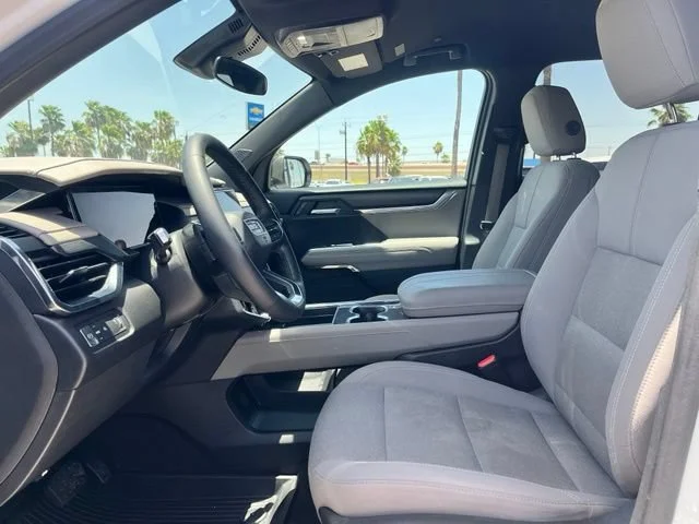 Used 2025 Summit White GMC Elevation image 20