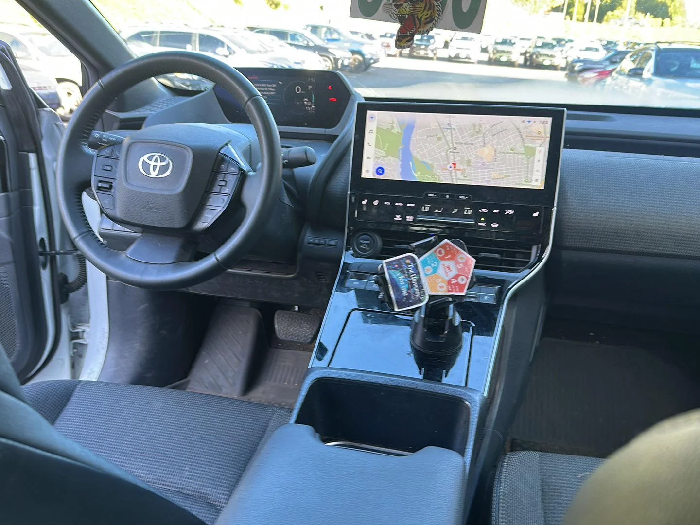 Used 2024 Wind Chill Pearl Toyota XLE image 15