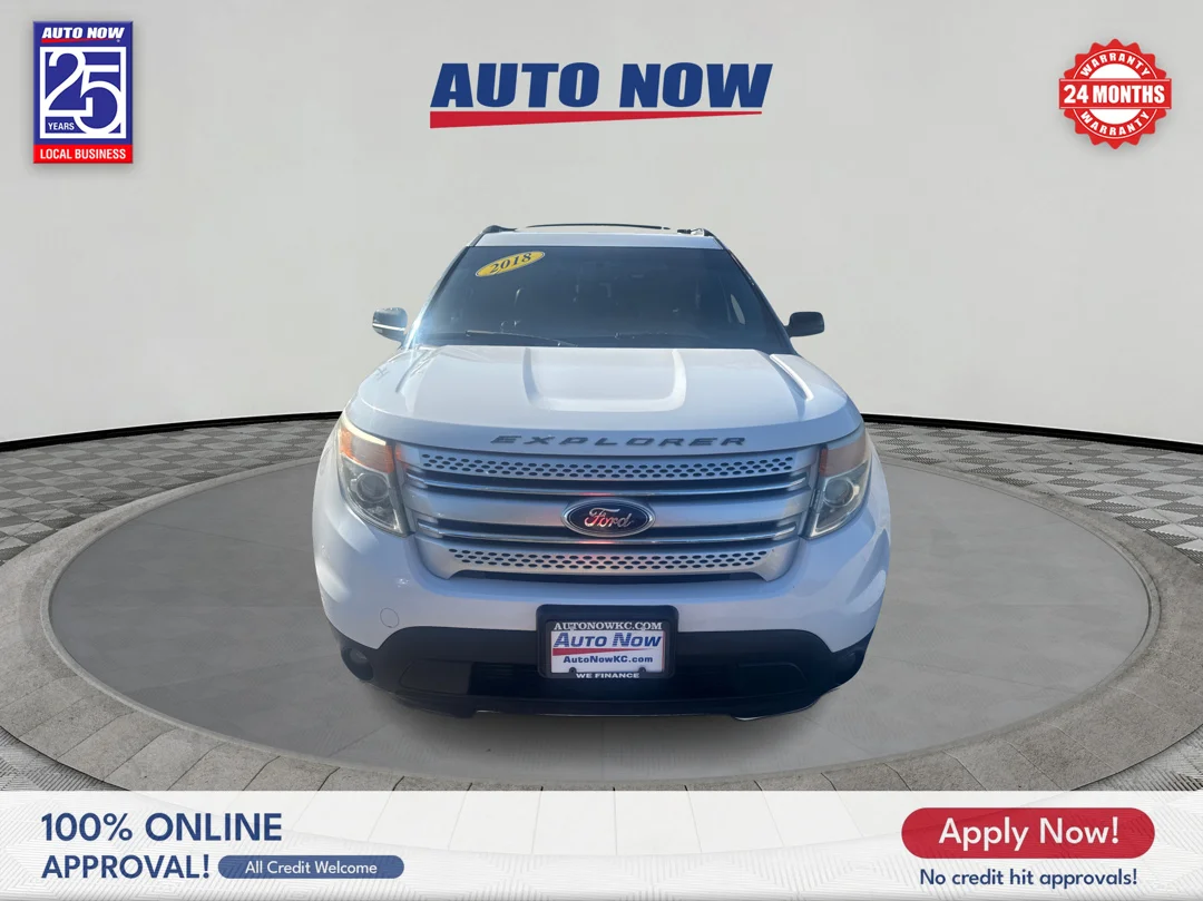 Used 2015 White Ford XLT image 2