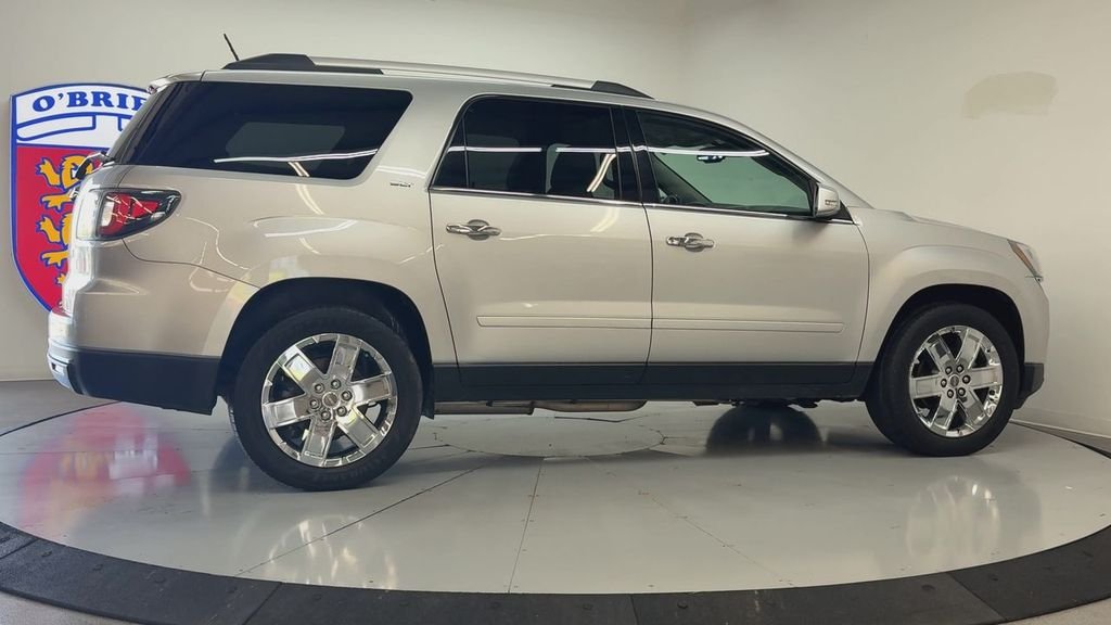 Used 2017 Quicksilver Metallic GMC Limited image 4