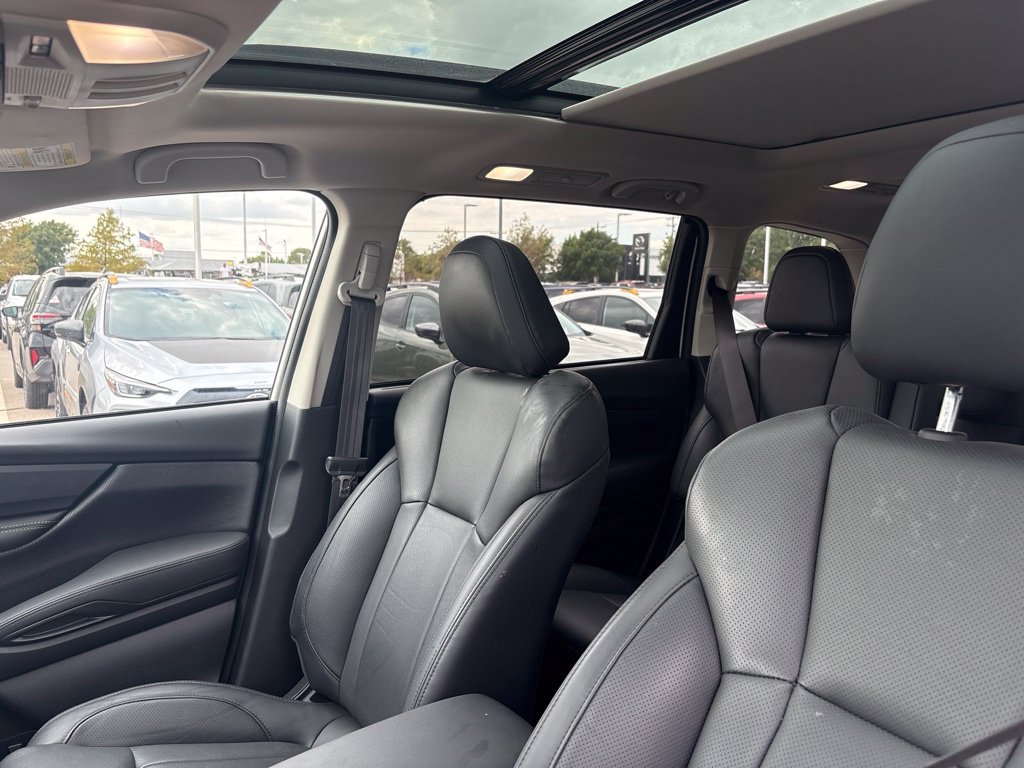 Used 2026 White Subaru Onyx Edition Touring image 5