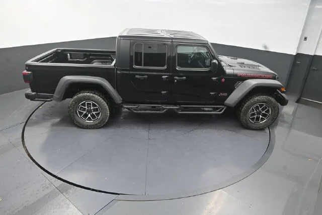 Used 2025 Black Jeep Rubicon image 19