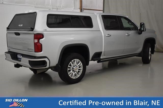 Used 2022 Silver Ice Metallic Chevrolet High Country image 14