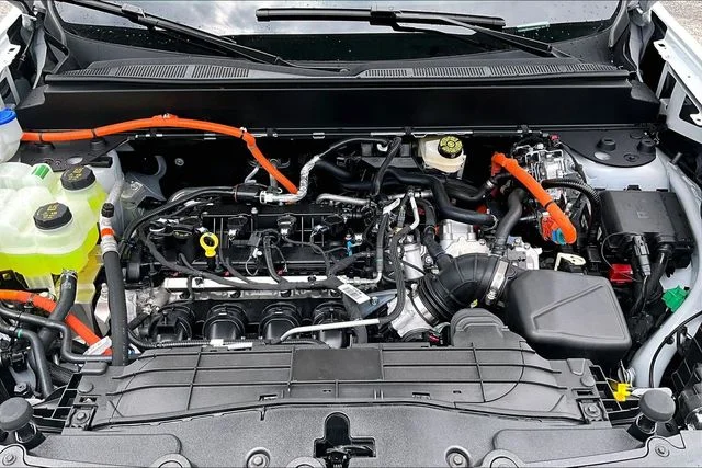 New 2026 Oxford White Ford XLT image 12