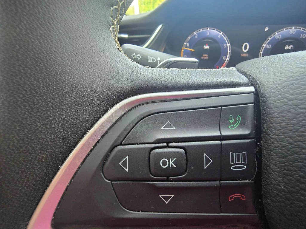 Used 2024 Gray Jeep Altitude image 28