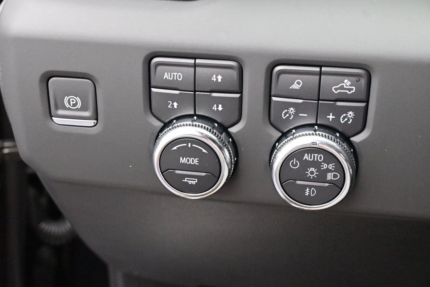 Used 2025 Onyx Black GMC Denali image 20