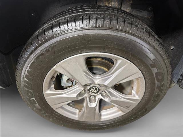 Certified Used 2025 SILVER SKY METALLIC Toyota  image 18
