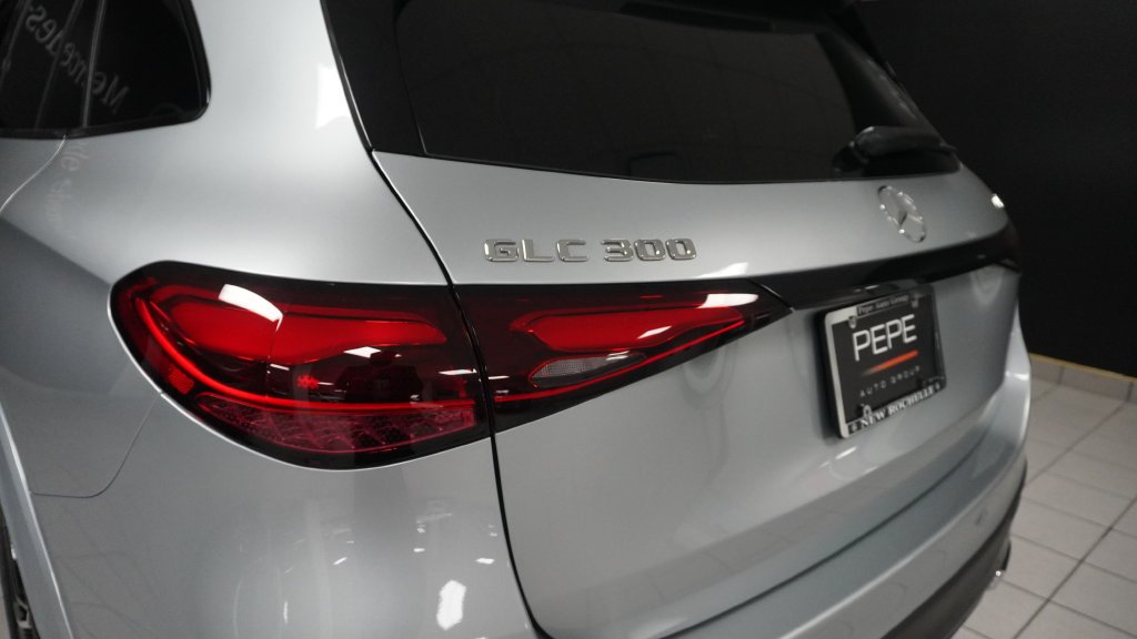 Certified Used 2026 Gray Mercedes-Benz GLC 300 image 21