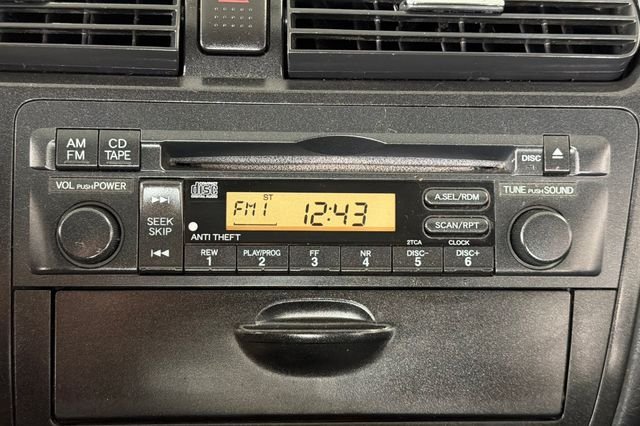 Used 2005 Magnesium Metallic Honda LX image 23