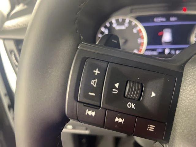 2025 Nissan Rogue SV - Photo 16