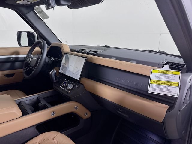 New 2026 Fuji White Land Rover X-Dynamic SE image 31