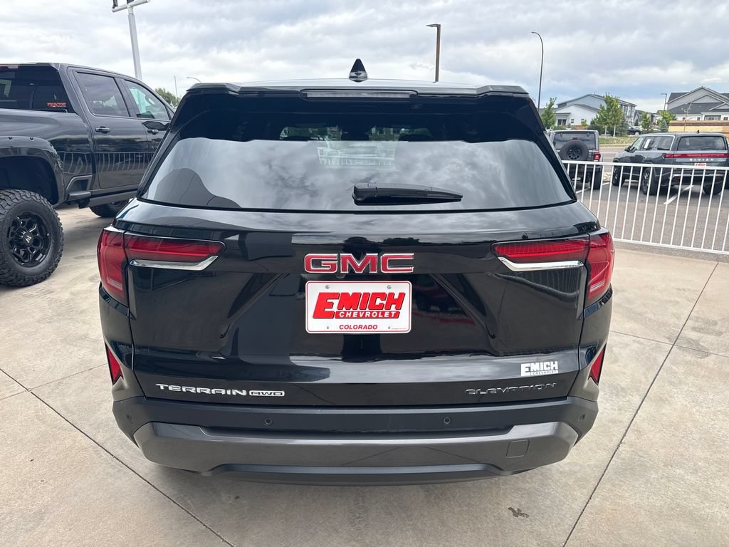 Used 2026 Ebony Twilight Metallic GMC Elevation image 4