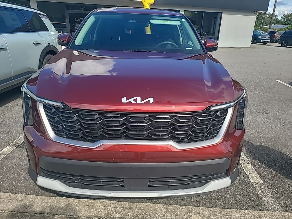 Used 2024 Red Kia LX image 3