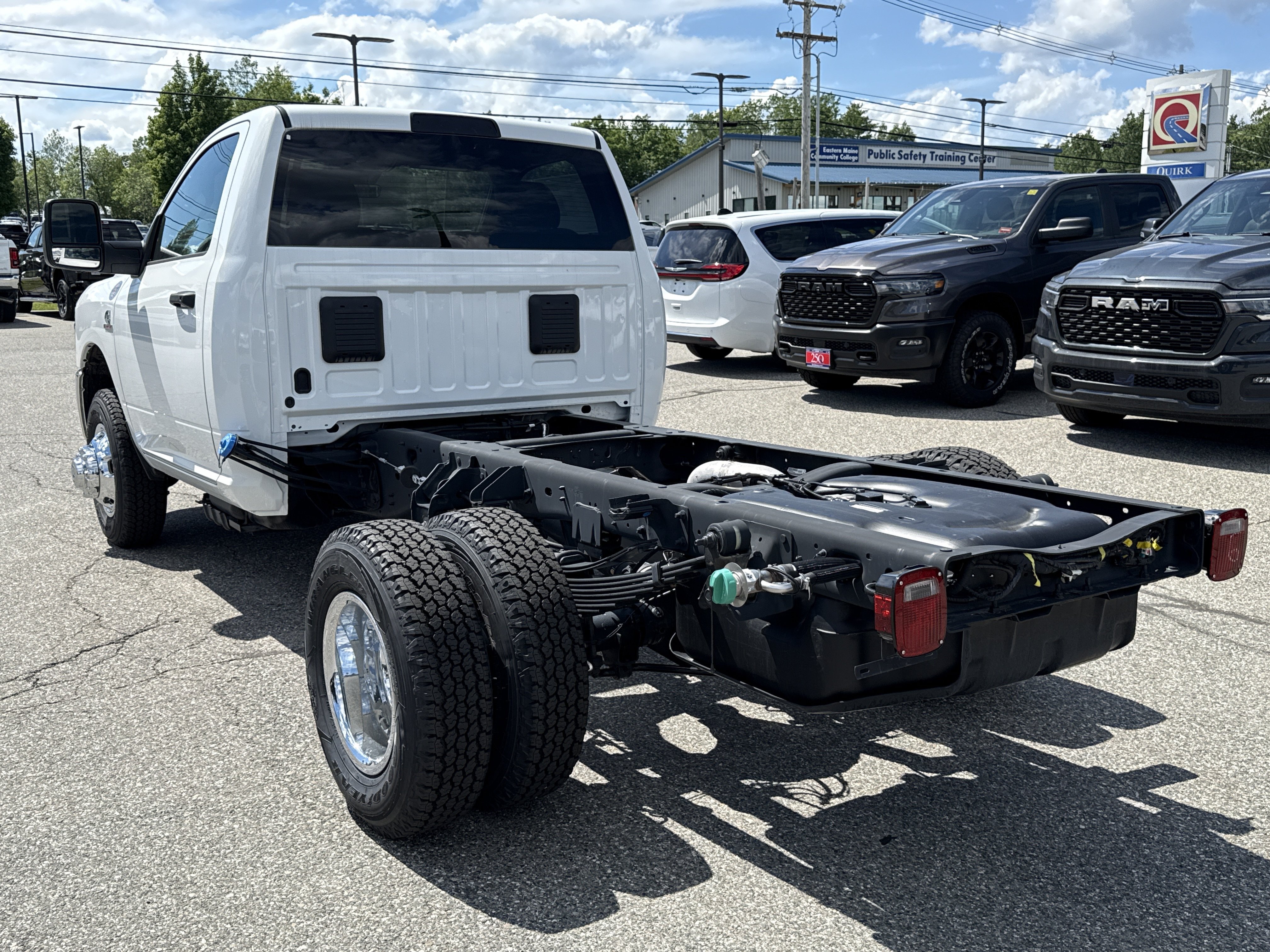 New 2026 Bright White Clearcoat Ram Tradesman image 4