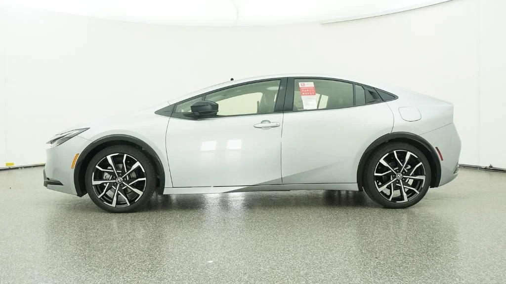 New 2026 Cutting Edge Toyota XSE image 6