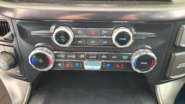 New 2026 Star White Metallic Tri-Coat Ford Lariat® image 42