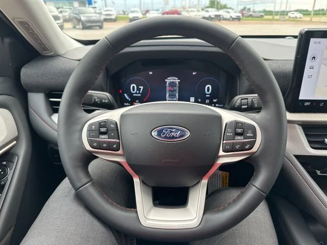 New 2026 Star White Metallic Tri-Coat Ford Active image 37