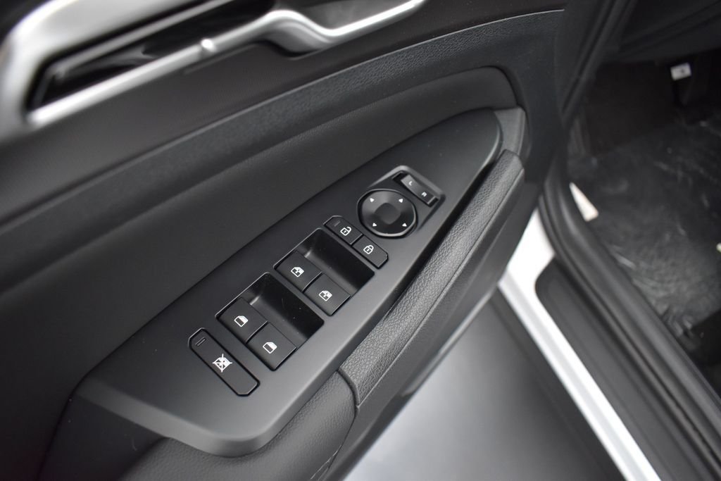 New 2026 Glacial White Pearl Kia EX image 6