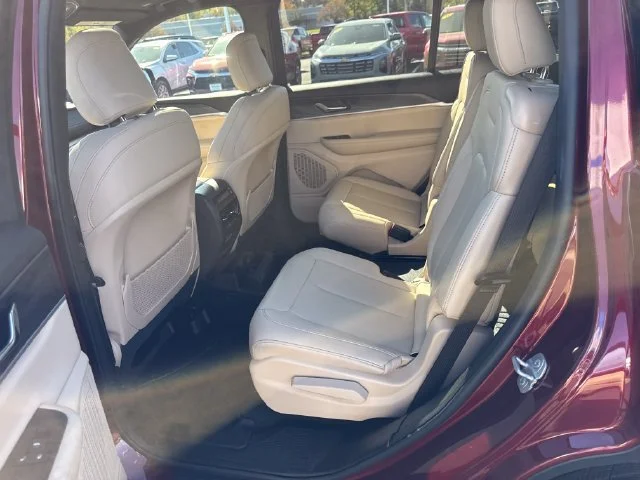 Used 2025 Red Jeep Limited 4x4 image 30