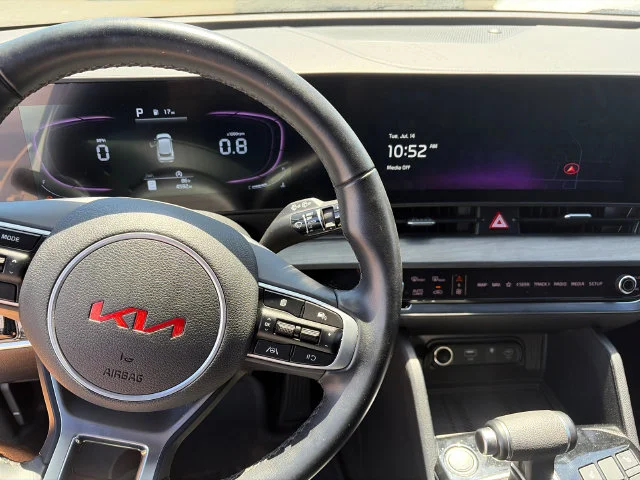 Used 2024 White Kia X-Line image 10