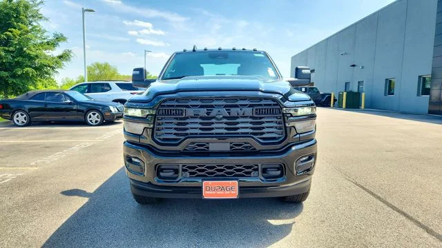 New 2026 Diamond Black Crystal Pearl-Coat Exterior Paint RAM Big Horn image 4
