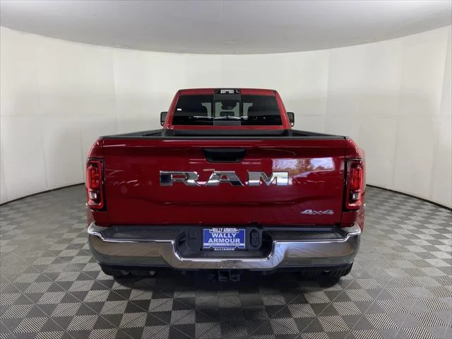New 2026 Molten Red Pearl-Coat Exterior Paint RAM TRADESMAN image 4