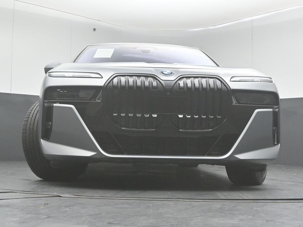 2023 BMW I7 - Image 15