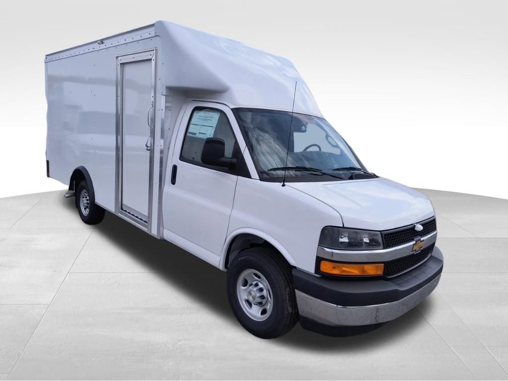 2026 Chevrolet Express 3500 159" WB's photo