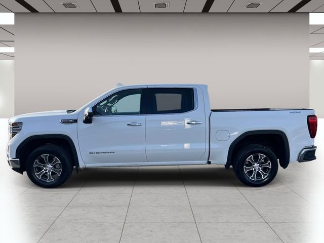 Used 2025 White GMC SLT image 7